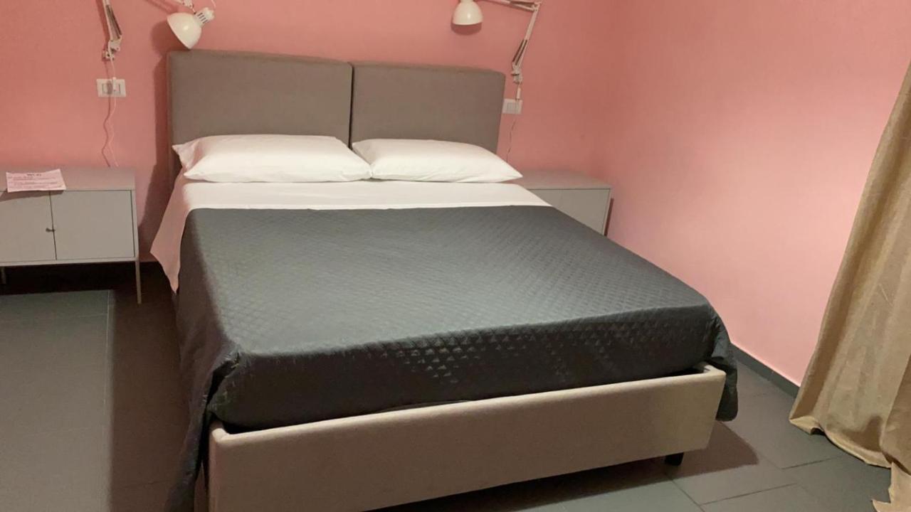 Bbnapl'Est Hotell Neapel Exteriör bild